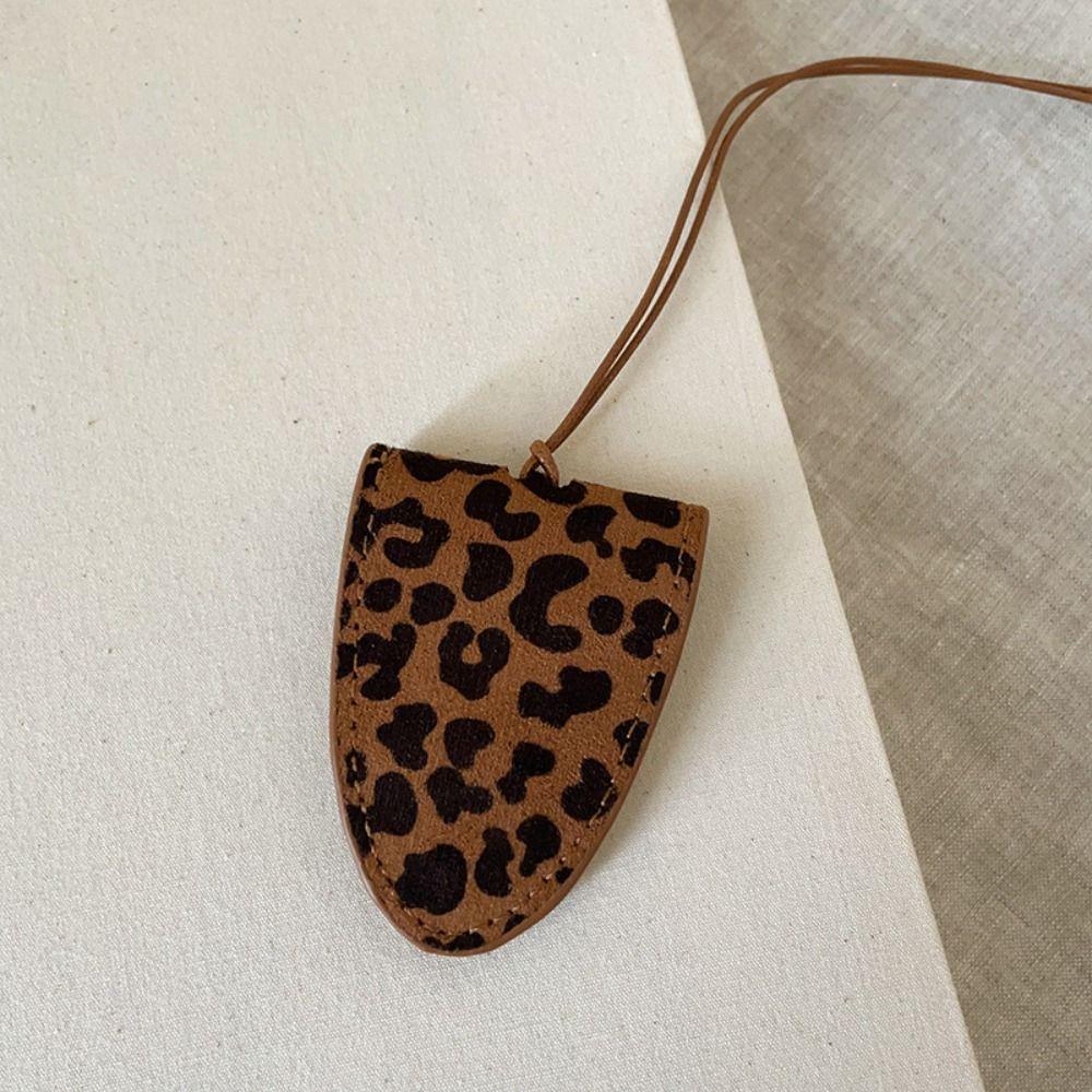 Anti-lost Pu Leather Magnetic Glasses Clip Leopard Print Sunglasses Glasses Holder Men