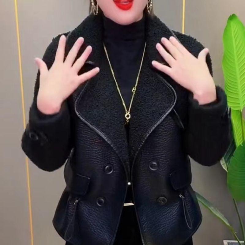 

Женская кожаная куртка новая меховая интегрированная осенне-зимняя свободная флисовая утолщенная короткая женская куртка пальто 4XL [145-80kg]