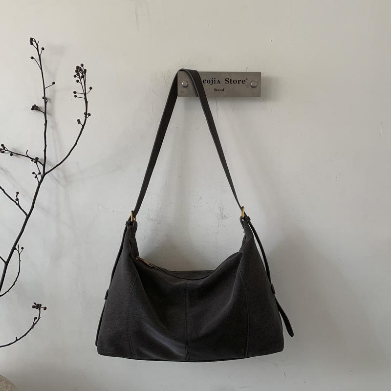 Casual Commuting Tote Bag, Soft Leather, Simple and Niche Single-shoulder Bag