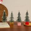 LED Işıklı Mini Noel Ağaçları Masaüstü Dekor El Sanatları DIY Noel Hediyesi Yeşil Fırçalı Ağaçlar Plastik Kış Kar Süsleri