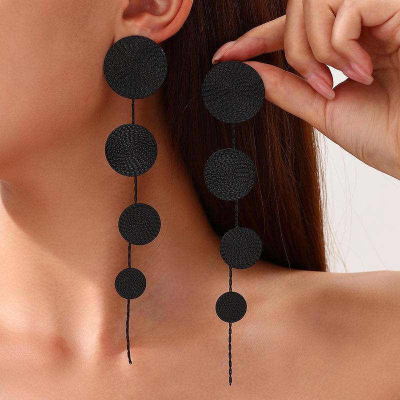 Fashion Gold Color Circular Pendant Earrings for Women Exaggerated Metal Long Tassel Round Geometric Earrings Jewelry Gifts