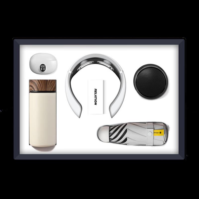 

Executive 5-in-1 Smart Lifestyle Gift Set