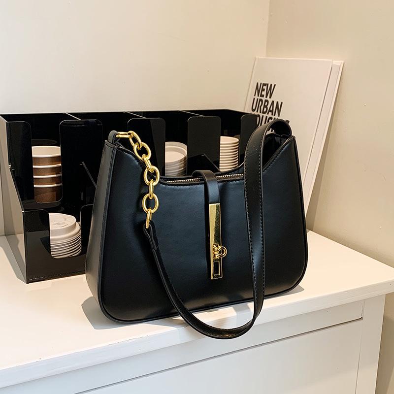 Premium sense versatile fashion shoulder messenger bag romantic niche design small square bag popular underarm bag