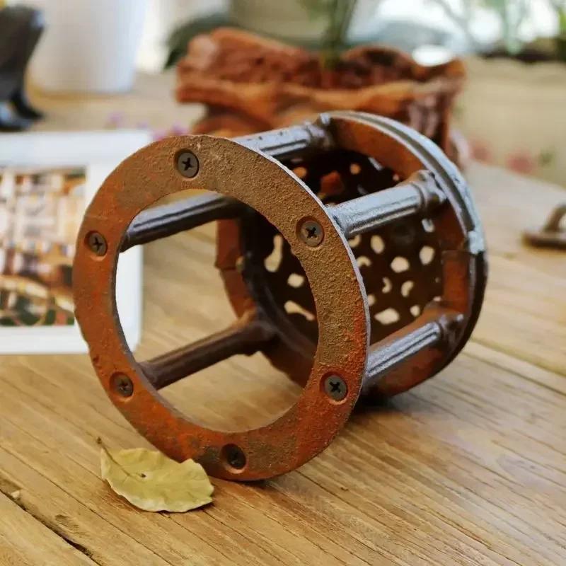 Cast Iron Crown Handicrafts for Courtyard Gardens European Style Retro Castle Circular Tower Ornaments Home Hotel Decoration