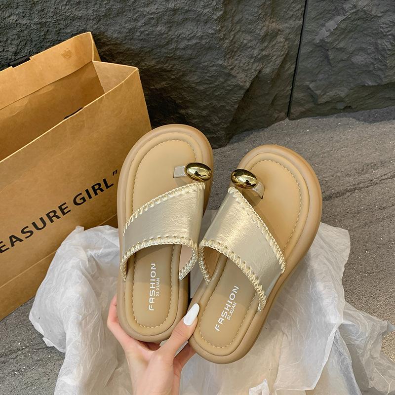 thick-bottomed pearl slippers women's summer wear 2025 new versatile cover-toed beach lazy drag fairy wind cool slippers