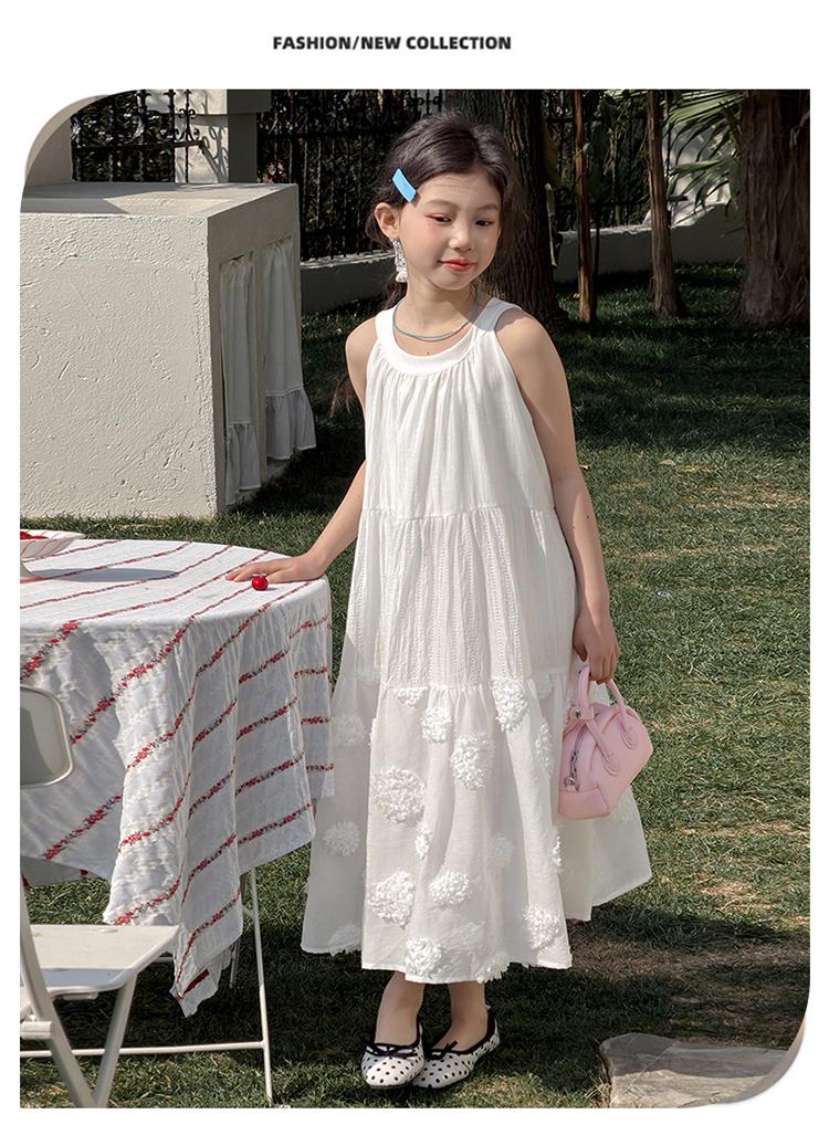 French sweet style sleeveless dress for girls in summer 2026, white three-dimensional flower long dress, vacation style princess dress