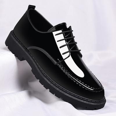 Modische schwarze lässige Herrenschuhe Lackleder Herren Business Schuhe Schnürung Büro Arbeitschuhe Party Hochzeit Formelle Kleidung Schuhe