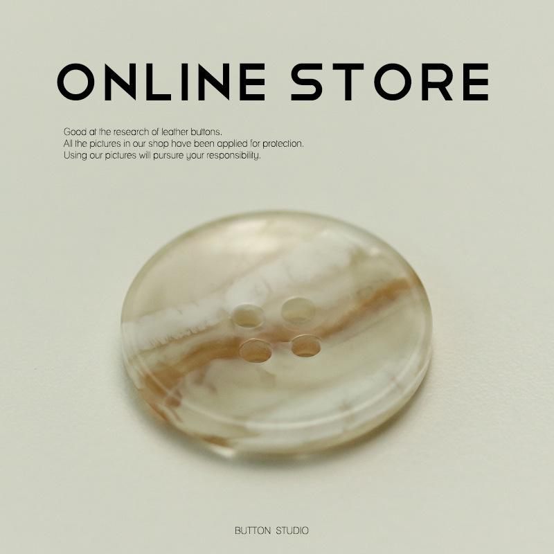 Resin Four-Eye Buttons, Translucent Buttons, Suit Sweater Buttons, Tweed Jacket, Trench Coat, Leather Coat Buttons.