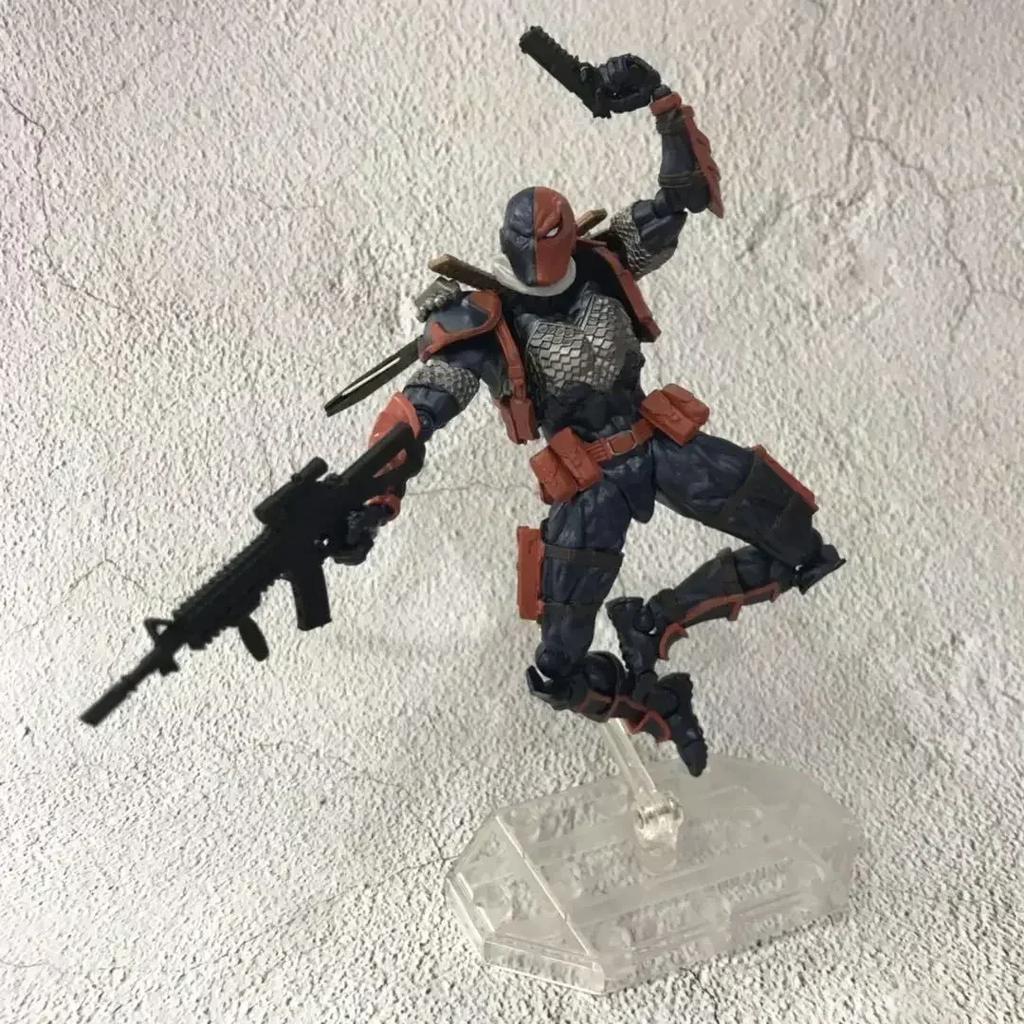 New Arrival Deathstroke 17cm Collectible Action Figure Yamaguchi Style Movable Joints Toy Desktop Decoration Gift