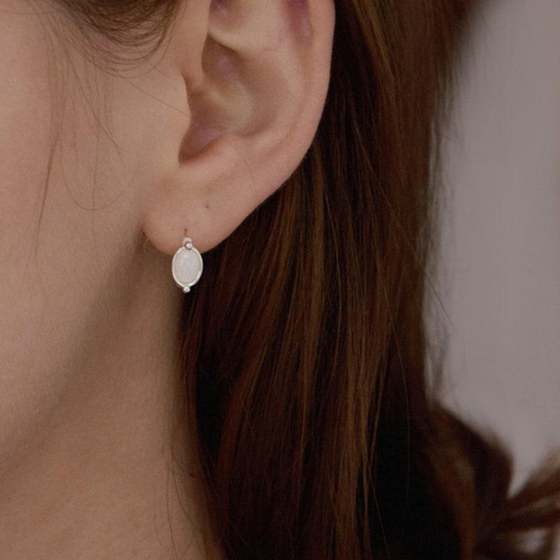 PAIGEFLYNN JEWELRY [925 Silver] Mu Pale Oval Ring Earrings