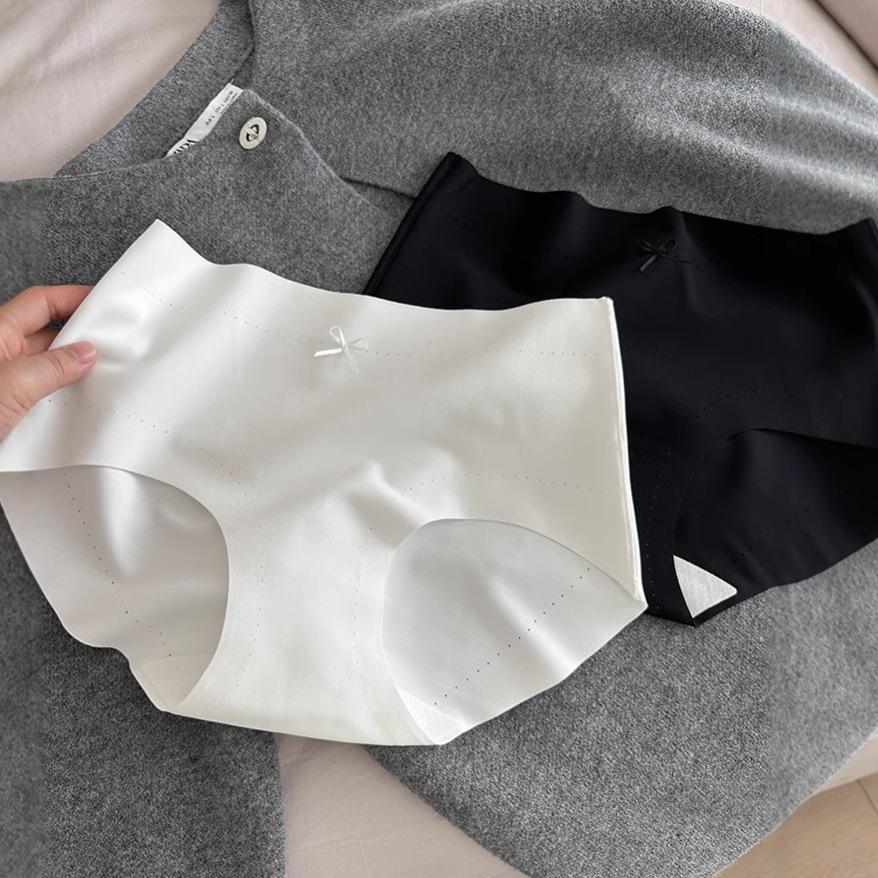 Women's Seamless Underwear Women's Triangle Underwear Women's Ice Silk Underwear