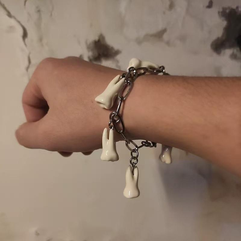 Trendy Gothic Style Hand Chain Ti Steel Bracelet Wrist Chain With Resin Teeth Pendant Perfect For Daily Wear