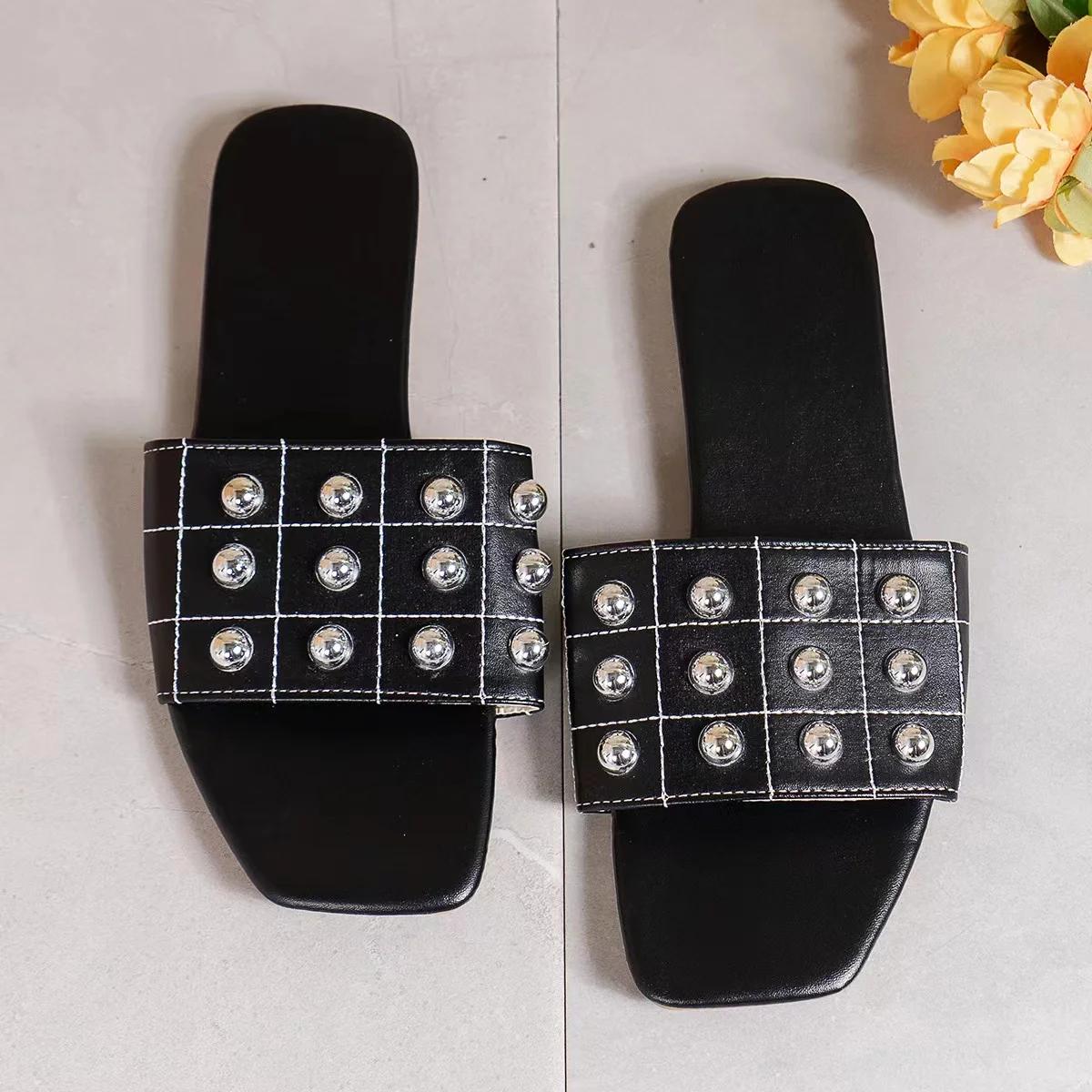 Модные новые тапочки с заклепками — фото 8