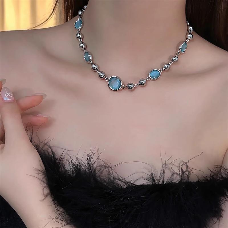 2025 High-End Gothic Punk Necklace: Y2K Dark Style Clavicle Chain for Women