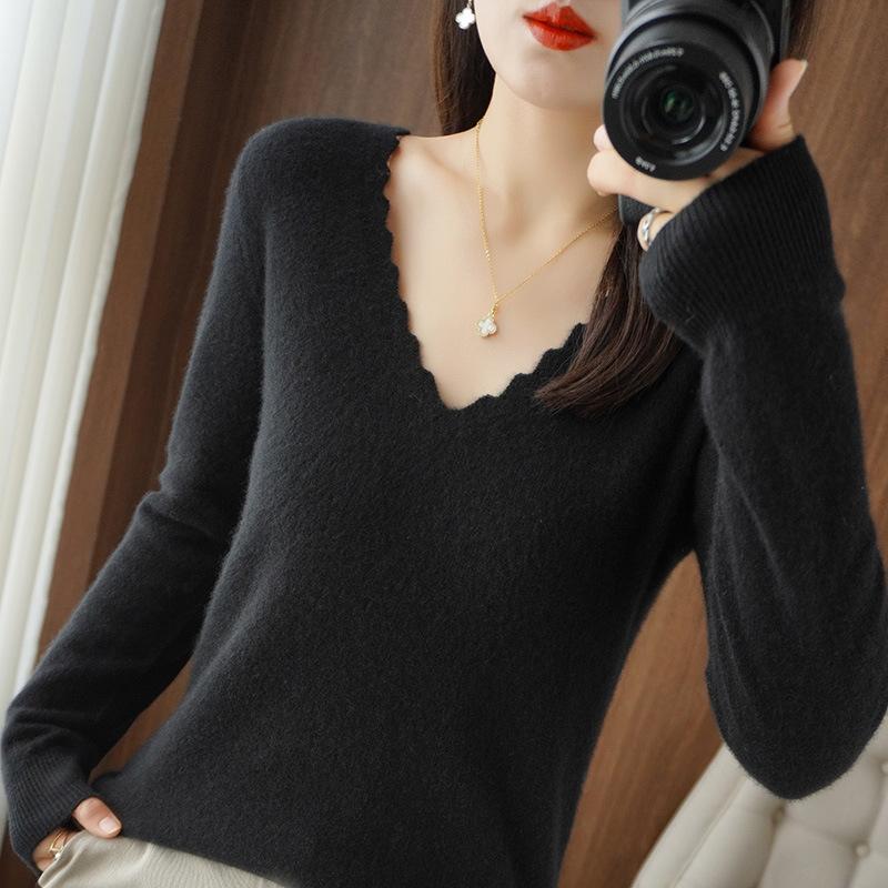 Autumn and winter new lace V-neck women's long-sleeved knitted sweater solid color large size pullover, loose and thin bottoming shirt