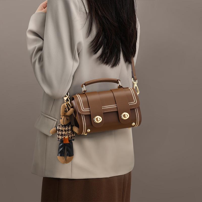 Bag autumn and winter women's messenger new versatile high-end light luxury mini bag niche leather women's bag luggage