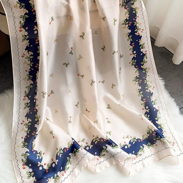 

Розкішний бренд осінь і зима для жінок, новий стиль, мода, відповідний колір, принт, шовковий шарф, жіноча популярна платок, пляжна шаль