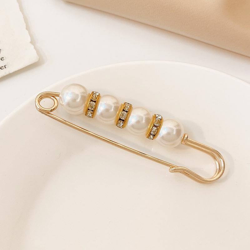 Pearl Smiley Face Brooch Pin - Cute Anti-Exposure Women's Collar Accessory