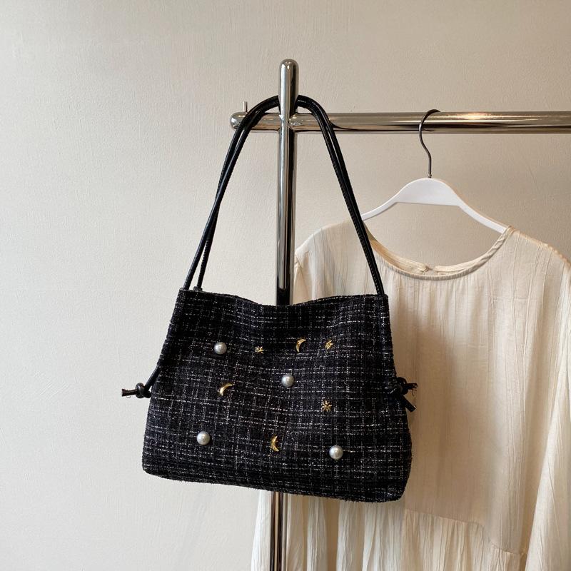 

Большая вместительная сумка для женщин Новая Большая вместительная сумка для женщин Новая классная сумка для поездок на работу