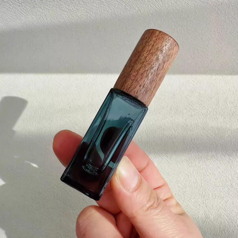 1pc 5/10ml Essential Oil Roller Bottle with Wooden Lid Glass Roll On Bottles Empty Refillable Roller Ball Perfume Bottles Vials