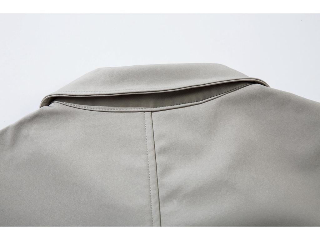 Jednokolorowa wiatrówka w stylu koszuli z miękkiej tkaniny