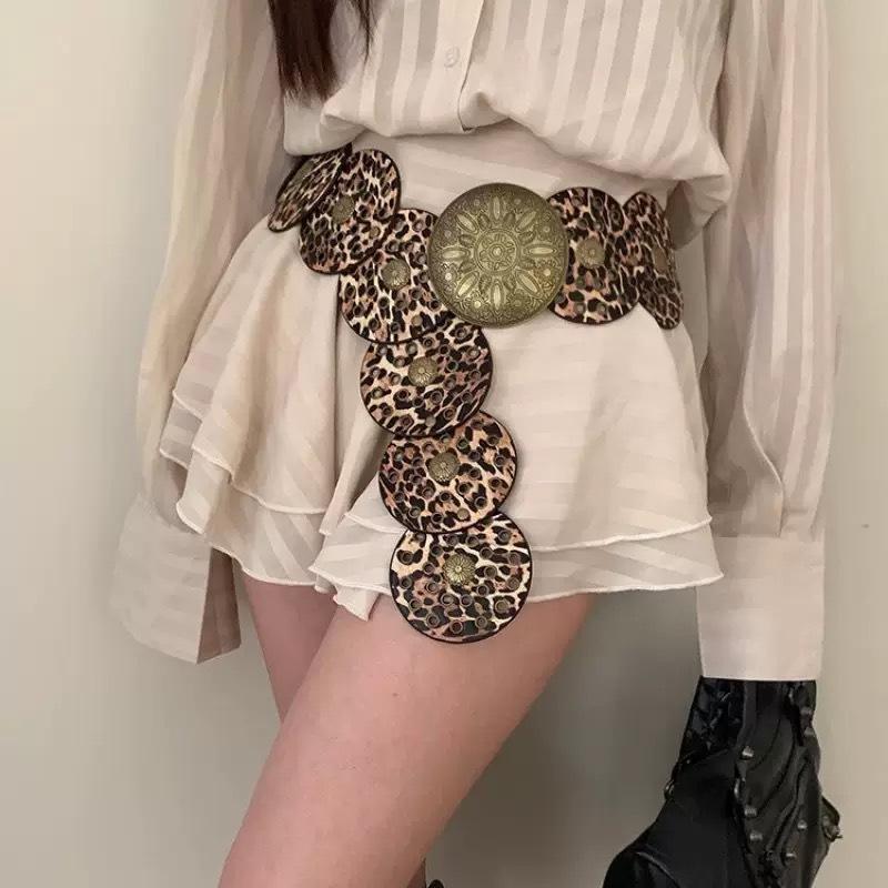 Bohemian Wide Waist Belt for Women Vintage Western Style Round Hollow Out Design for Dress Jeans Casual Outfits