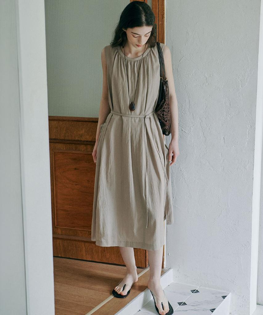 MALOUPE 7107 Crinkle Sleeveless Long Dress (Beige)