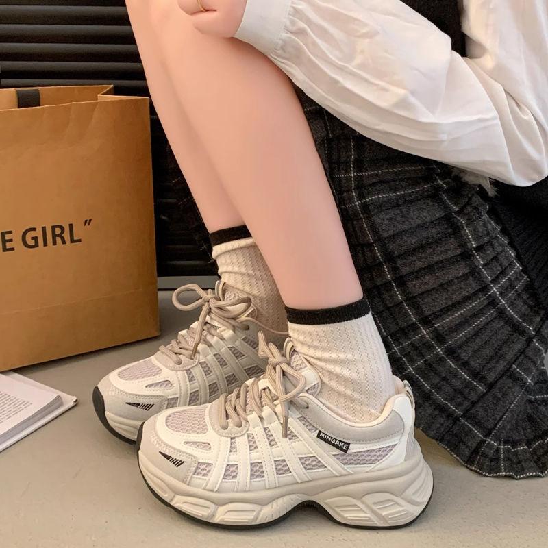 The popularity has increased, and the platform dad shoes for women's 2025 spring new mesh casual sports shoes are lightweight and breathable running