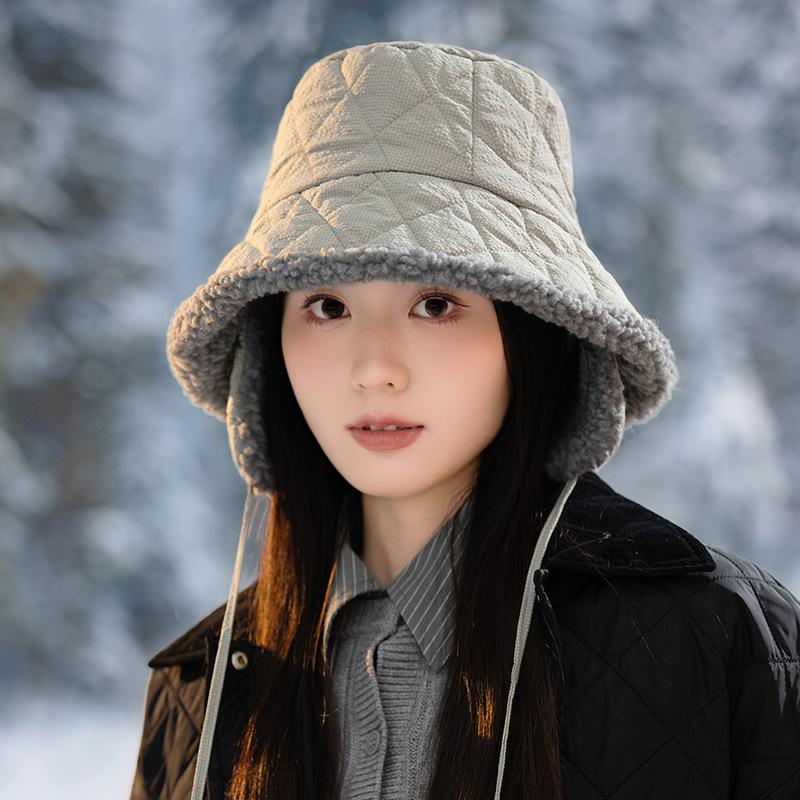 Fleece Diamond Plaid Fisherman Hat Japanese Windproof and Warm Ear Protection Hat Versatile Face Showing Small Lei Feng Hat
