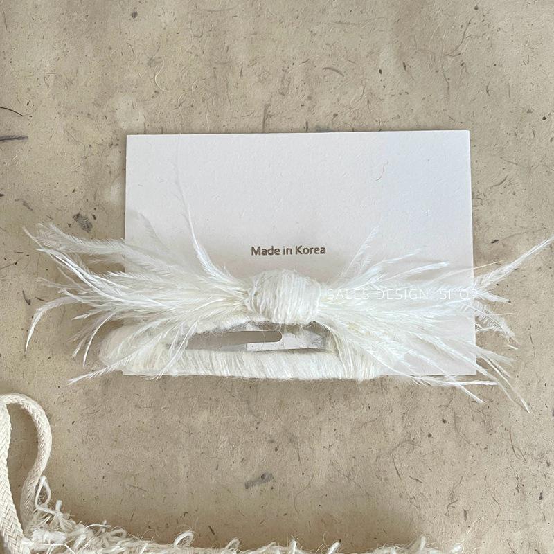 

Korean Style Feather Yarn Hair Clip 2025: Elegant High-End Updo Claw Clip for Women