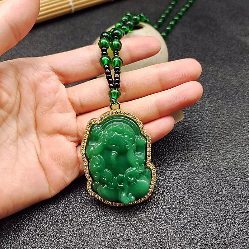 New Guanyin Buddha Necklace Fox Guan Gong Pixiu Chain Women's Autumn and Winter Bianlong Brand