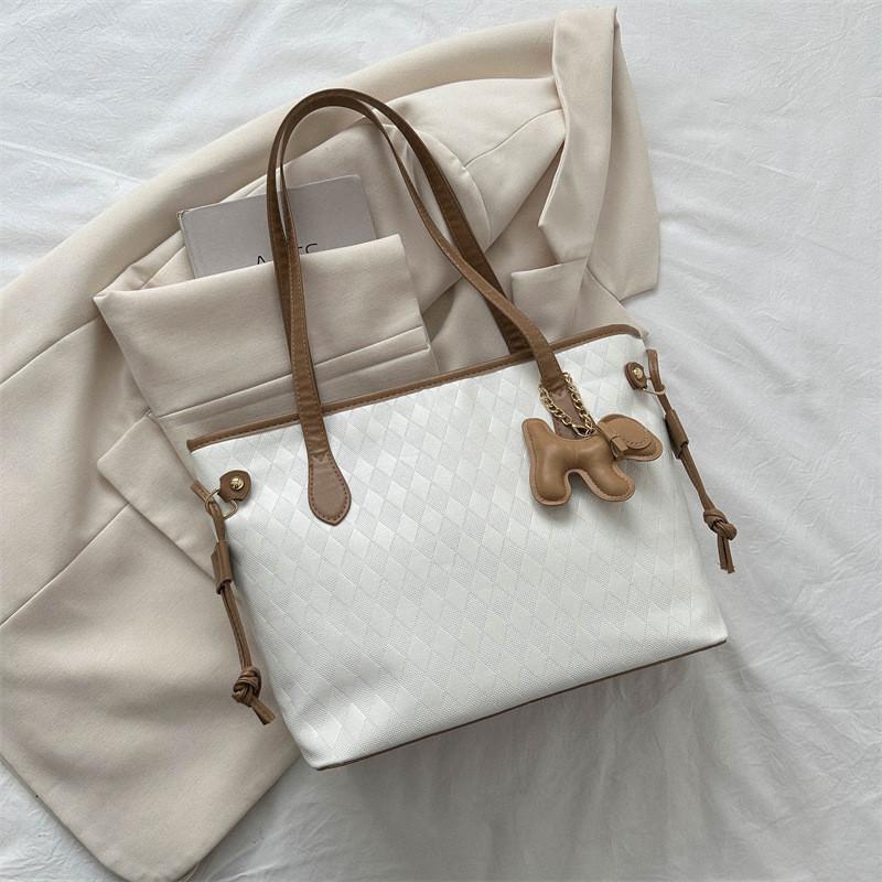 Large Capacity Fashionable Women's Tote Bag 2023 Summer New Street Style Handbag