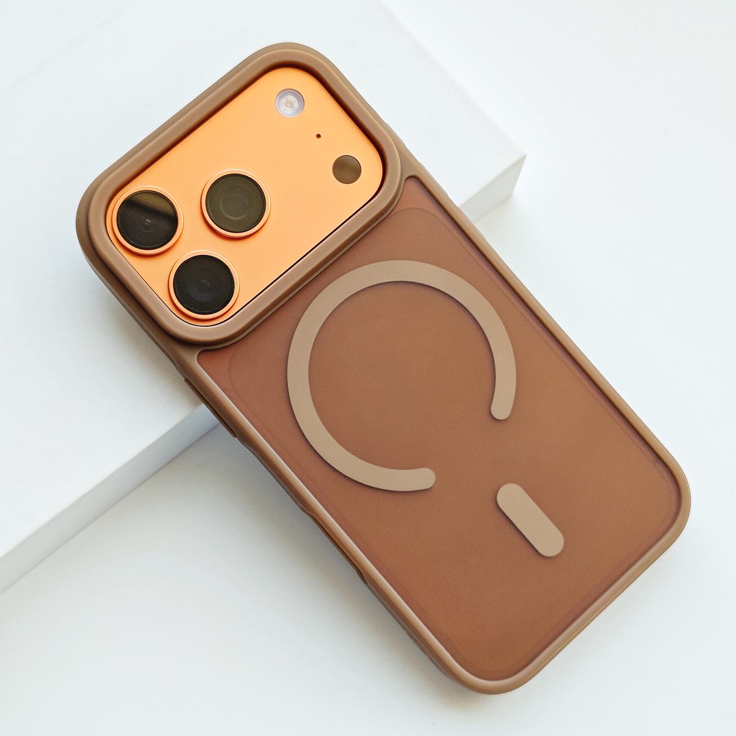 

Frosted Magnetic iPhone 17 Case: Skin-like, Fingerprint-Proof, Apple 16 Compatible, Drop-Proof, Large Hole Design iPhone 16 Pro Max коричневий