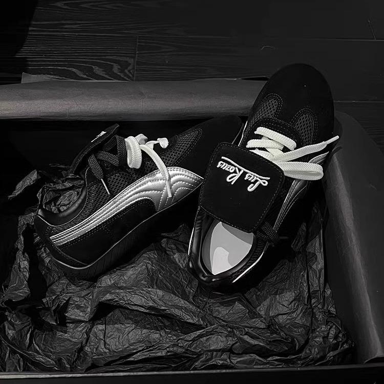 Retro German Training Shoes Women's 2025 Spring New Breathable Round Head Lace-up Flat Bottom Heightening Lightweight Forrest Gump Shoes Board Shoes W