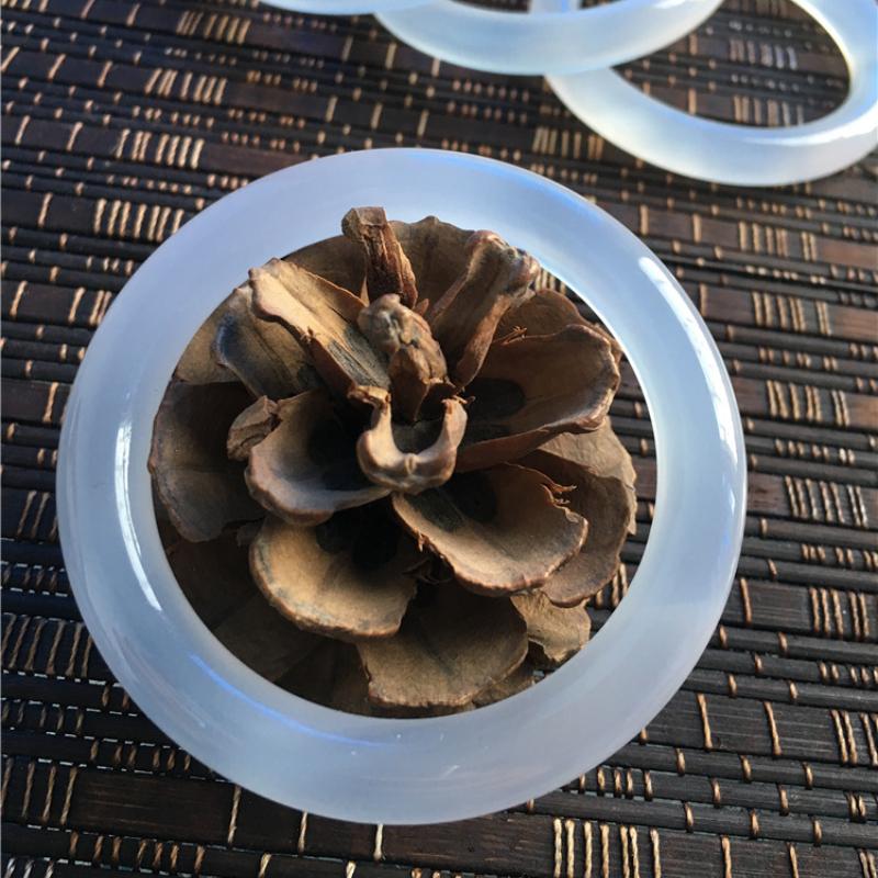 

Браслет из натурального белого халцедонового агата, модный браслет с изумрудом, женский подарок 62MM