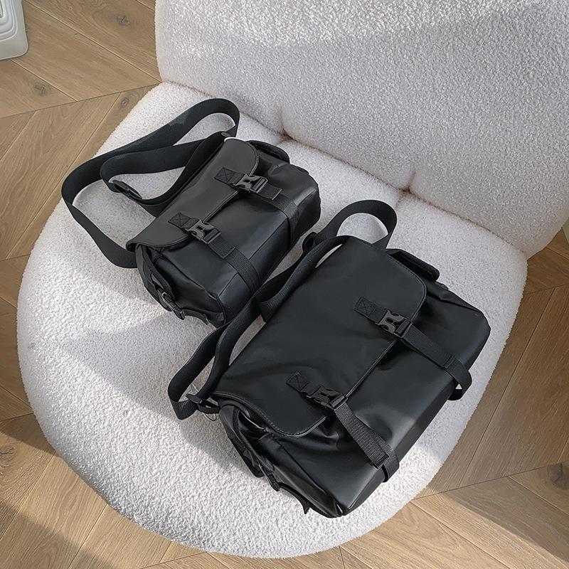 Personalized trendy brand mailman bag tooling wind tote bag simple versatile shoulder bag large capacity sports and leisure messenger bag