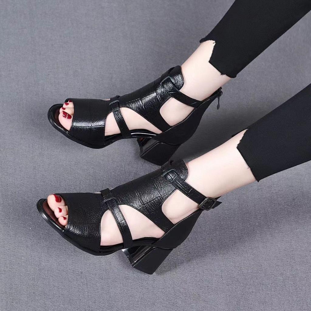 

Square Roman Sandals Women Thick-heeled Open-toed Fishbeak Buckled Sandals 40 чёрный
