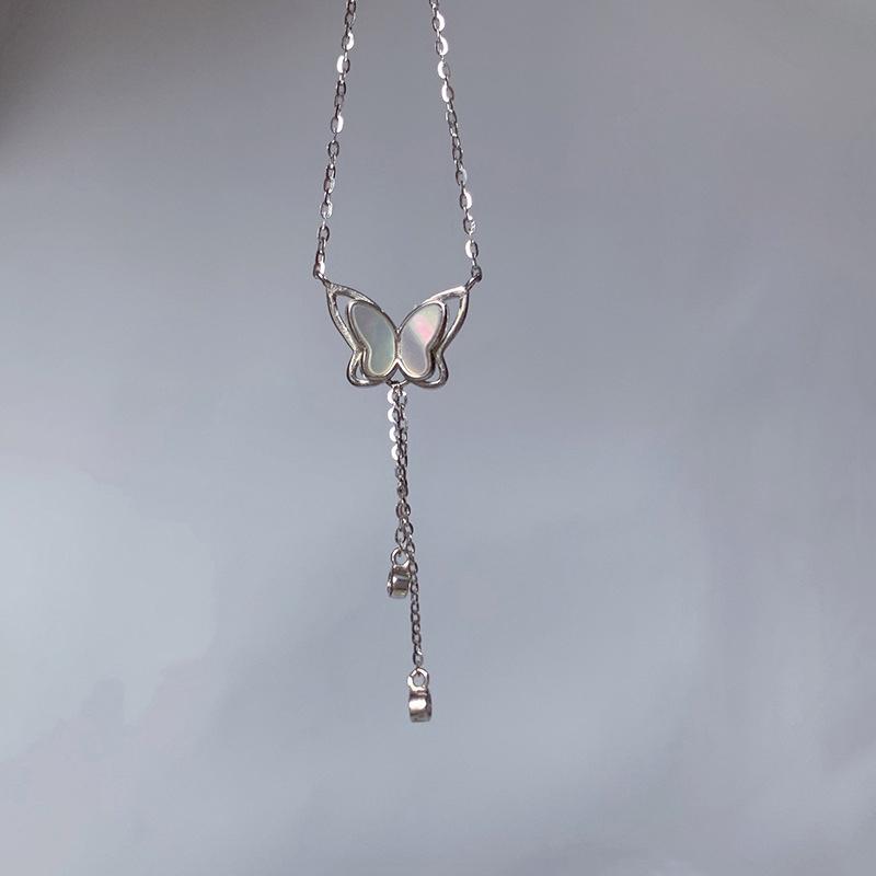 Shiny Butterfly Necklace Ladies Exquisite Clavicle Chain Necklace Jewelry For Ladies Gift