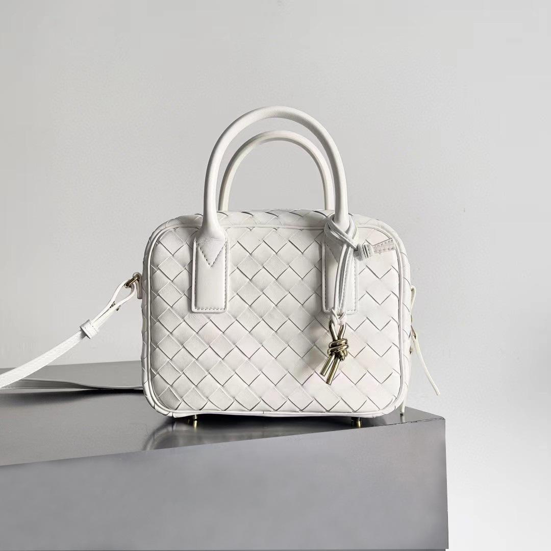 

Новая сумка-бостон из овчины ручной работы с модным и высококачественным внутренним и внешним видом, полностью кожаная сумка через плечо на одно плечо 23x9x18cm белый