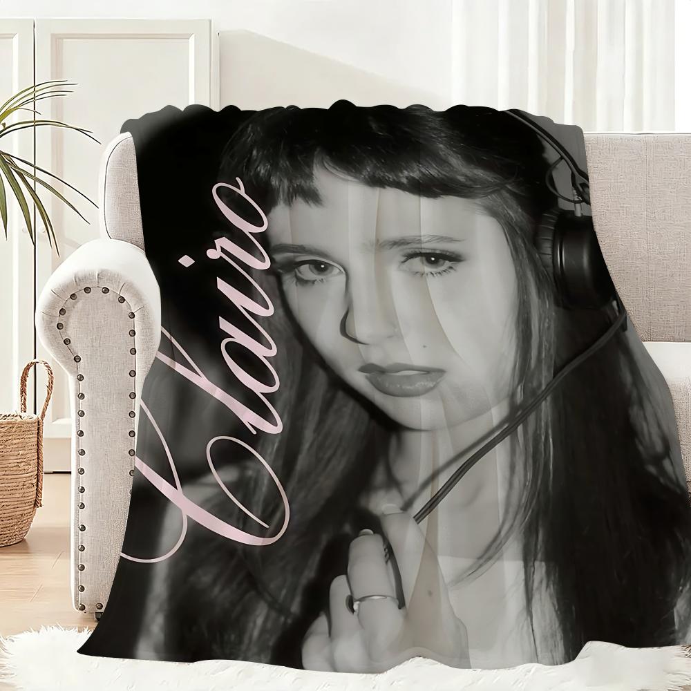 Charm Singer C-Clairo Throw Lightweight 240g Flannel Blanket Soft Skin-friendly for Summer Cooling