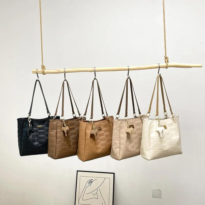 Große Umhängetasche für Damen vielseitige Bürotasche elegant und schlicht