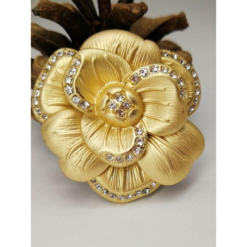 

Брошь женская Камелия с инкрустацией драгоценными камнями , новый аксессуар от бренда Циндао, модная ретро брошь из сплава с цветочным дизайном, корсаж, сверкающие украшения Default