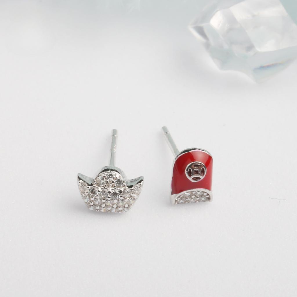 Simple Asymmetrical Stud Earrings Red Diamond Earrings Temperament Versatile Crown Stud Earrings for Women