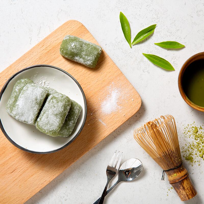 Three Squirrels Assorted Chinese Pastries & Snacks