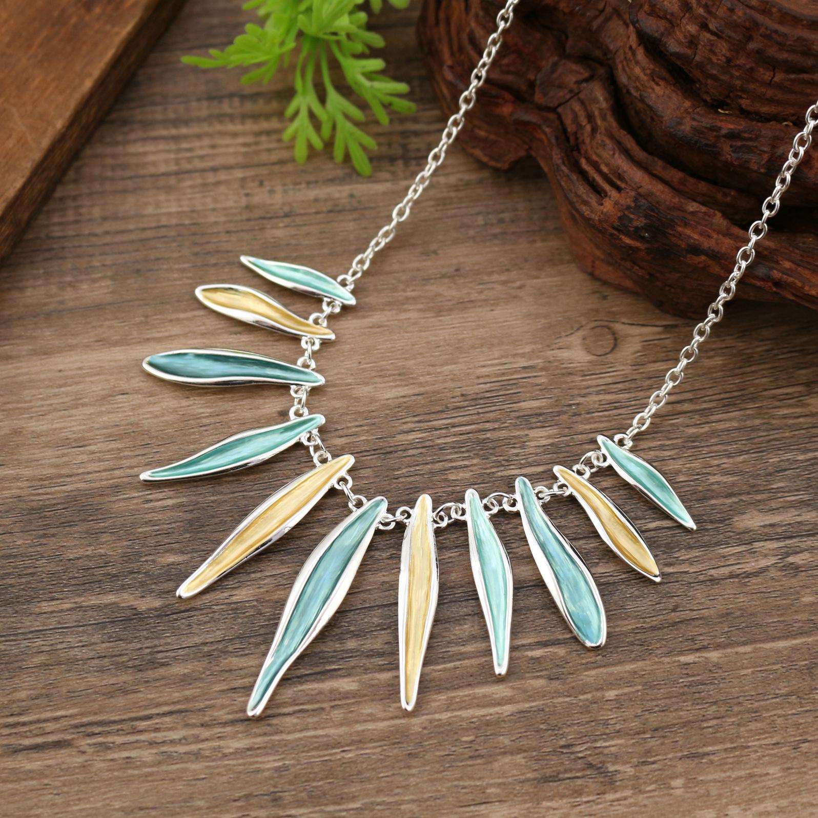 

Новое цветное масляное геометрическое колье, модное и простое женское универсальное колье с желто-зеленой линией