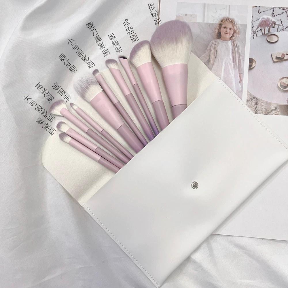 Xing Dai Zi 10-Piece Makeup Brush Set: Powder, Blush, Eyeshadow Brushes - Essential Beauty Tools.