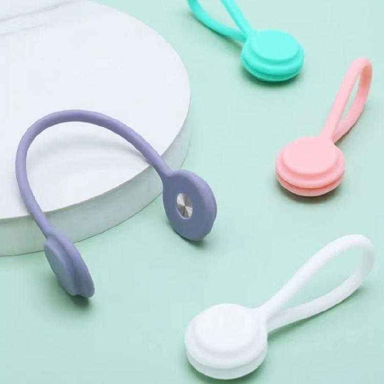 22Pcs Fabric Huggers and Magnetic Fabric Clips for Hand Stitching Silicone Thread Spool Huggers for Embroidery Stitching