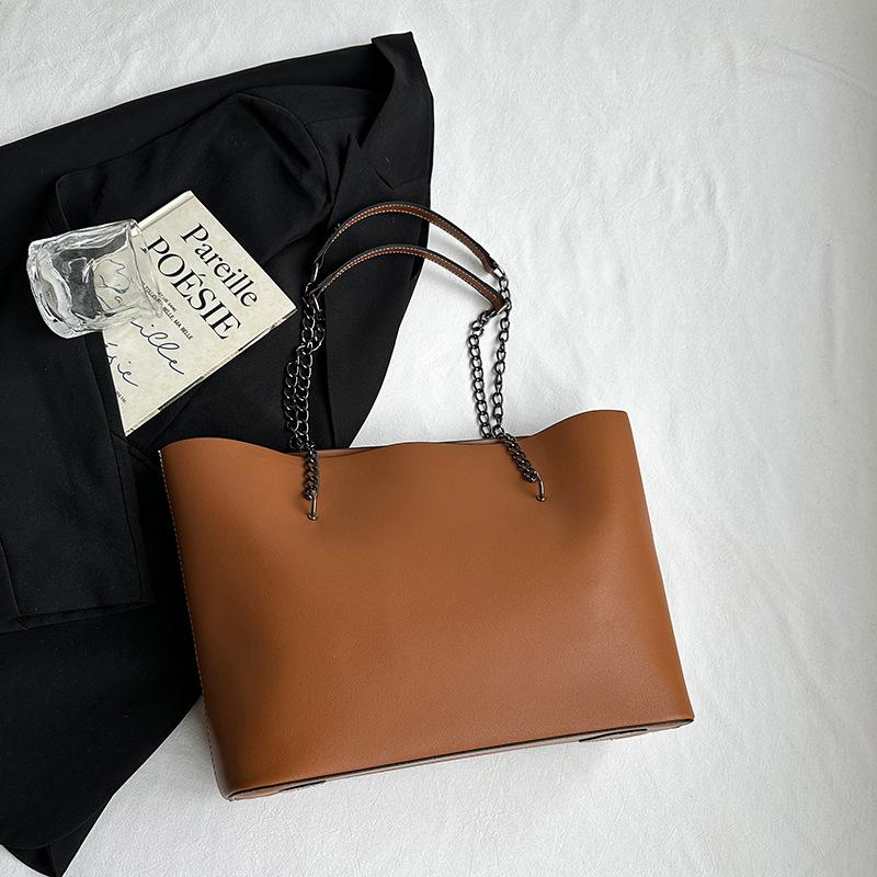 2025 New Trendy Korean Version of Literary and Artistic Large-capacity Textured Bag, Foreign Style Shoulder Big Bag, Women's Simple Fashion Tote Bag