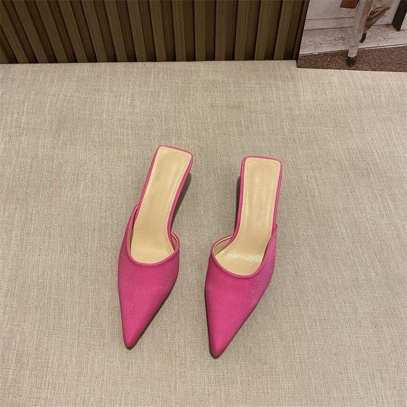 

Французские туфли-мешки с заостренным носком, женская верхняя одежда, тонкий каблук, темперамент, женская обувь, заостренный нос, полутапочки с юбкой, название тренда, туфли на высоком каблуке 39 розы красного