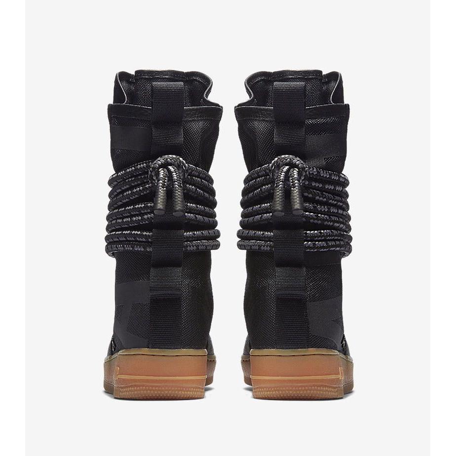 Nike Femei SF Air Force 1 High 'Black Gum' (mărimi pentru femei) Pantofi de Skateboard Negru / Maro Mediu Gumă AA3965 001